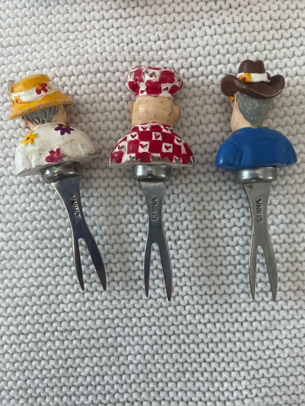 Boston Warehouse BBQ Corn Pick Holders– Novelty Cheese & Character Picks-12 pcs